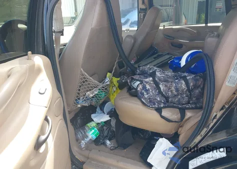 1998 Ford Expedition Eddie Bauer/Xlt z USA, uszkodzony, nr VIN 1FMRU176XWLB30950